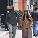 Kacey Musgraves – Shopping candids in New York - 454 x 593