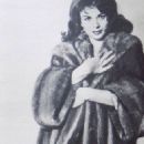 Sandra Milo - Cine Tele Revue Magazine Pictorial [France] (10 February 1961) - 454 x 1183