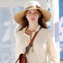 Annabelle Belmondo – Leaves Venice Marco Polo Airport - 454 x 681