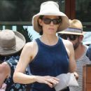 Jennifer Garner – With her three kids at Soho House in Malibu