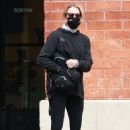 Felicity Huffman – wears all black for errands in Santa Monica - 454 x 681