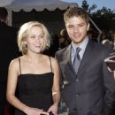 Reese Whiterspoon and Ryan Phillippe - The 8th Annual Screen Actors Guild Awards (2002) - 454 x 549