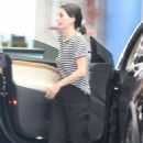 Courteney Cox – Arrive at a business office in Beverly Hills