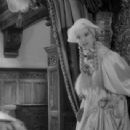 The Private Life of Henry VIII. - Elsa Lanchester - 454 x 341