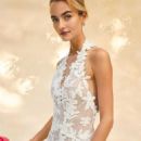 Oscar de la Renta Fall 2025 Bridal Collection - 454 x 605