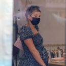 Sofia Richie – Shopping for baby clothes in maternity dress in Beverly Hills - 454 x 681