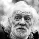 Richard Harris is Emperor Marcus Aurelius in Dreamworks' Gladiator - 5/2000