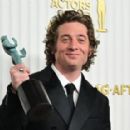 Jeremy Allen White - The 29th Annual Screen Actors Guild Awards (2023) - 454 x 286