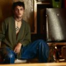 Anwar Hadid - Vogue Mens Magazine Pictorial [Turkey] (December 2022) - 454 x 305