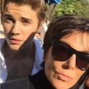 Justin Bieber and Kris Jenner - 454 x 340