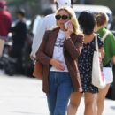 Jane Krakowski – On a phone call in New York - 454 x 681