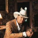 Tracy Lawrence - 290 x 300