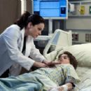 Saving Hope (2012) - 454 x 301