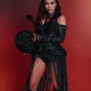 Anitta - 454 x 568
