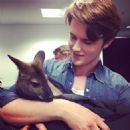 Eugene Simon - 454 x 454