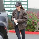 Kendall Jenner – Seen after yoga session at Earth Bar in West Hollywood