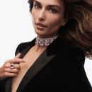 Graff Holiday Jewelry 2025 Campaign - 454 x 588