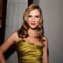Sara Canning - 434 x 600