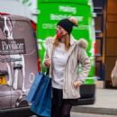Princess Beatrice – Out shopping in Chelsea - 454 x 644