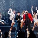 Marc Anthony and Pitbull - American Music Awards 2011 - 454 x 303