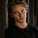 Mitchell Hoog