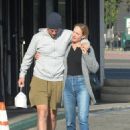 Amber Valletta – With her boyfriend Teddy Charles exit lunch in Los Angeles - 454 x 611
