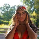 Isabella Fonte – Just got social - 454 x 568