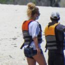 Britney Spears – Jet skiing in Cabo San Lucas - 454 x 681