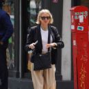 Naomi Watts – Spotted while out in New York - 454 x 668