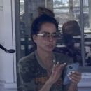 Brooke Burke – Pictured during a lunch date with a friend in Malibu - 454 x 681