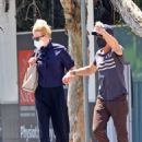 Nicole Kidman – With Keith Urban seen while running errands in Sydney - 454 x 631