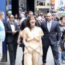 Ashleigh Cummings – Arrives at Good Morning America in New York - 454 x 769