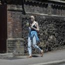 Phoebe Dynevor – Seen  on a sunny day in London