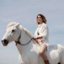 Alice Taglioni - Elle Magazine Pictorial [France] (7 July 2022) - 454 x 295