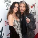 Steven Tyler at Janie's Fund Gala & GRAMMY Viewing Party at Red Studios on January 28, 2018 in Los Angeles, California - 411 x 600
