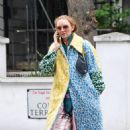 Lily Cole – Struts her stuff out in London’s Notting Hill - 454 x 500
