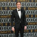 Alexander Skarsgård - The 75th Primetime Emmy Awards (2024) - 408 x 612