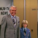 Mary Tyler Moore - Robbie Rist - 454 x 339
