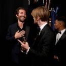 Jake Gyllennhaal and Finneas O´Connor - The 94th Annual Academy Awards (2022) - 454 x 315