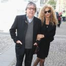 Bill Wyman attends a memorial service for Sir David Frost at Westminster Abbey on March 13, 2014 in London, England - 396 x 594
