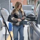 Rita Wilson – Makes a pit stop at a Brentwood gas station - 454 x 621
