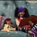 Alyson Court - The Big Comfy Couch - 454 x 340