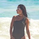 Sofia Nikitchuk in Swimsuit at the beach in Tulum - 454 x 681