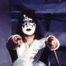 KISS MEETS THE PHANTOM OF THE PARK begins in California, May 11, 1978 - 454 x 698