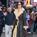 Katy Perry – Posing outside ‘Good Morning America’ in New York