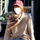 Maya Hawke – Out for a lunch with a friend in Manhattan’s West Village
