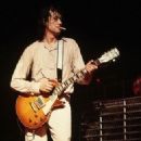 Jimmy Page on stage with THE FIRM - Denver 10 march 1985 - 324 x 480