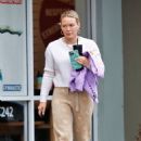 Hilary Duff – Taking her daughter Banks to ballet class in Los Angeles