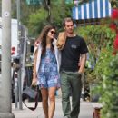 Susie Abromeit and Andrew Garfield – Out in Los Angeles - 454 x 562