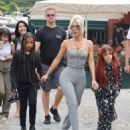 Kim Kardashian – Steps out in Portofino – Italy - 454 x 568